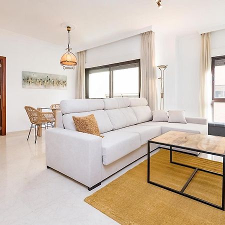 Bhost - Colon Apartment Malaga Bagian luar foto