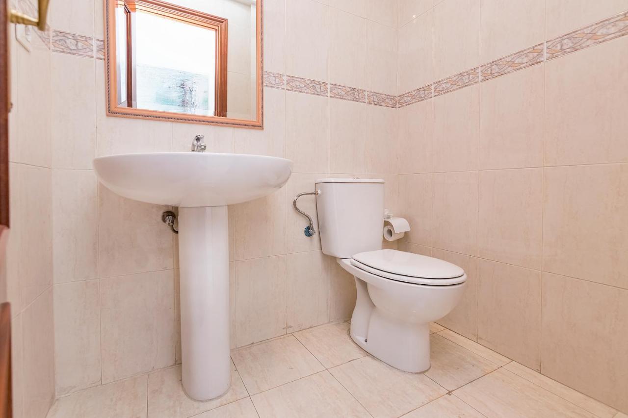 Bhost - Colon Apartment Malaga Bagian luar foto